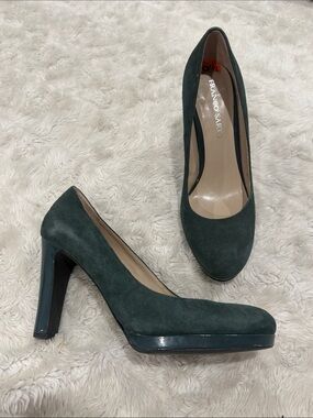 Franco Sarto Balada dark green suede platform pumps Woman’s Size 9.5